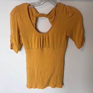 Small Derek Heart top with pleated half length sleeves. Yellow.